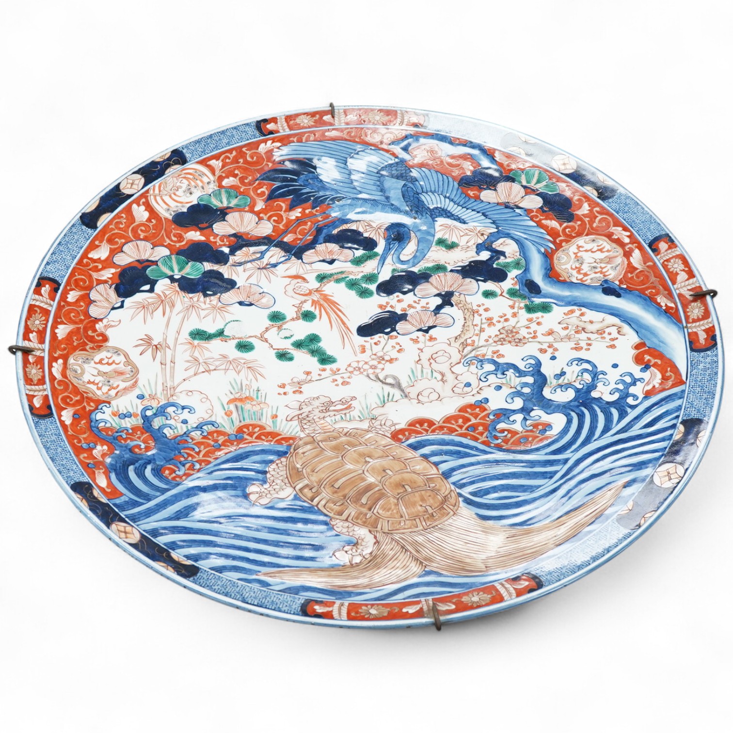 A Japanese Imari charger, Meiji period (1868-1912), 61cm